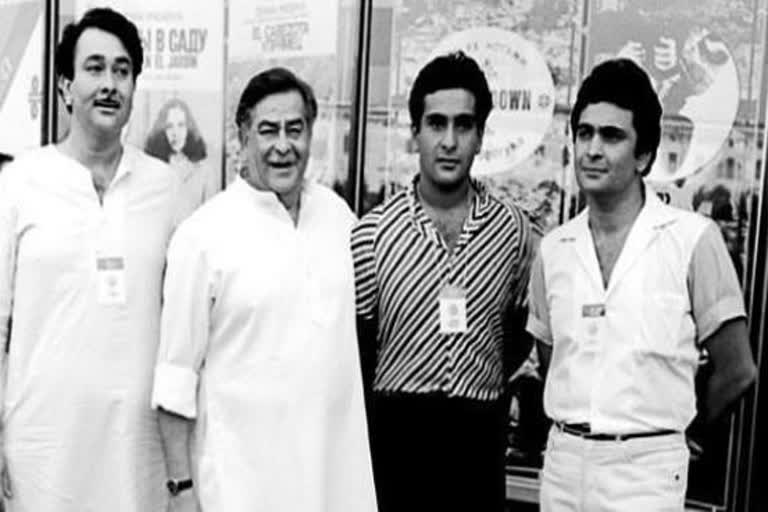 kareena-kapoor-khan-shares-a-old-picture-of-rajiv-kapoor-and-says-broken-but-strong