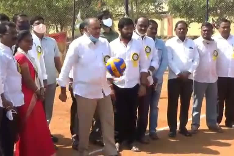 bhupalpally mla gandra says We encourage players to excel their talent