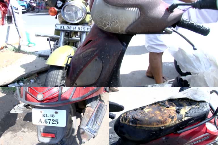 aishwarya kerala yathra  ഐശ്വര്യ കേരള യാത്ര  രമേശ് ചെന്നിത്തല  Ramesh Chennithala  scooter caught fire  ഒല്ലൂരിലെ സ്വീകരണം  സ്‌കൂട്ടർ കത്തി നശിച്ചു