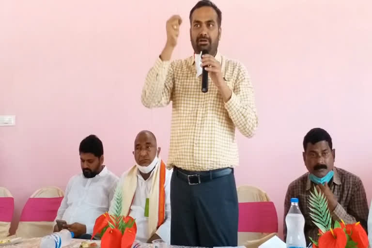 Collector meeting with affected farmers in khammam district