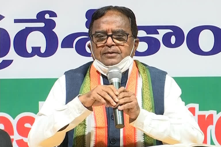 pcc ex president ponnala laxmaiah comments on kcr nalgonda meeting