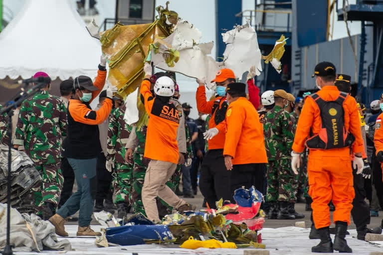 Boeing to continue assisting Indonesian plane crash probe