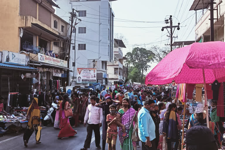 खोपोलीतील आठवडा बाजार हाऊसफुल्ल