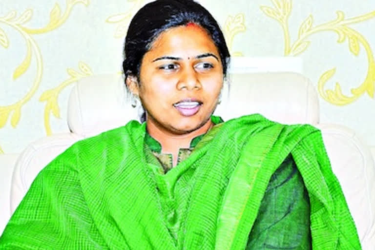 bhuma akhilapriya complaint to sec in vijayawada
