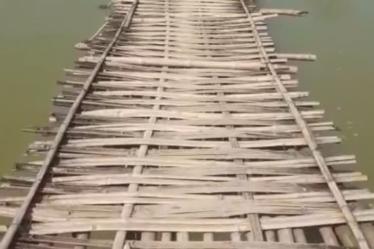 bamboo-bridge-accident-at-joniya