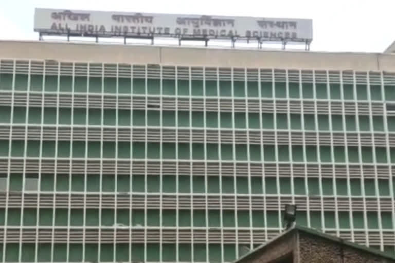 ot stalled for 2 hours due to staff shortage in aiims