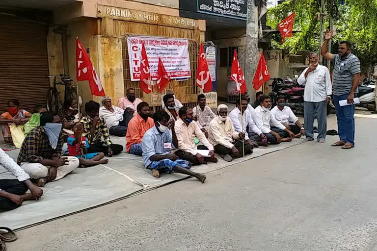 construction workers agitation