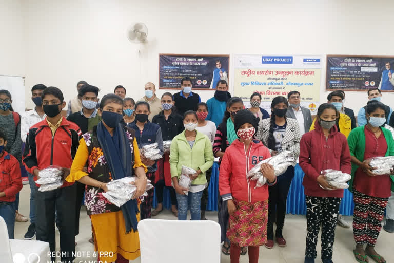 The HCL Foundation distributed nutrition materials to TB patients