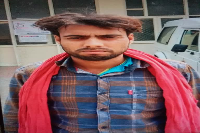 Mandawali police arrested the robber