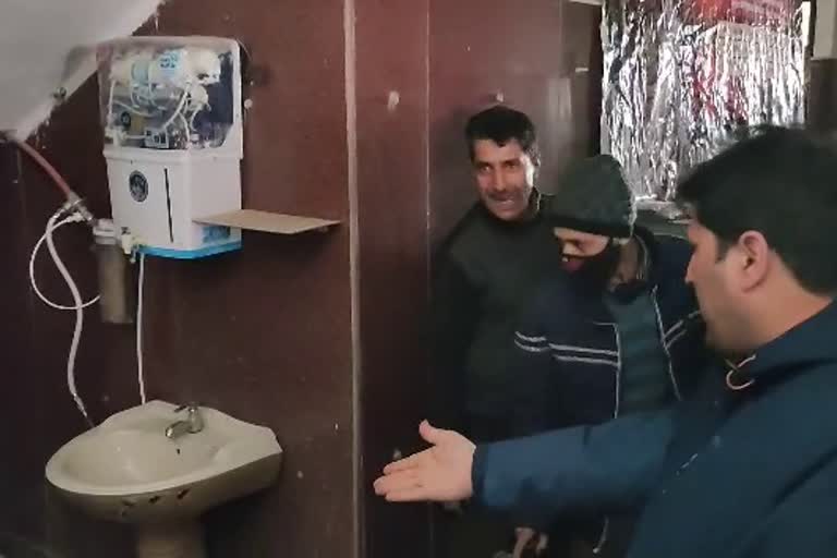 The DDC Vice Chairperson visited Shopian Hospital