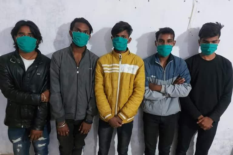 5 arrested for assaulting female students in chatra