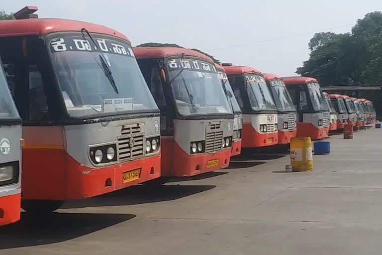 The Railway bridge works trouble for passengers and students without proper bus system in Hassan