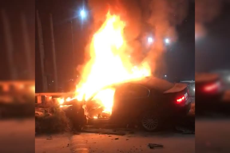 two cars fire after collision mohali