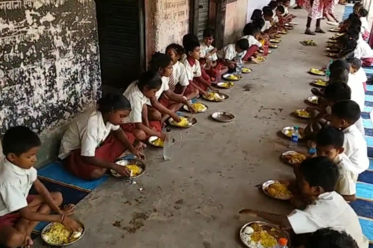 officials concerned in mid-day meal disturbances in ranchi