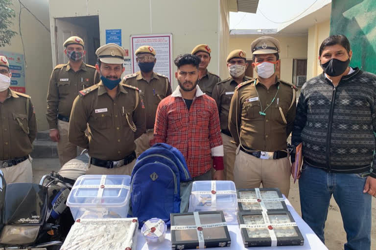 Police busted four accused in robbery case in Delhi