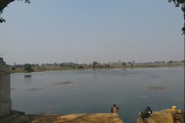 200-years-old-pond-symbolizing-love-husband-dug-pond-for-his-wife-in-durg-district