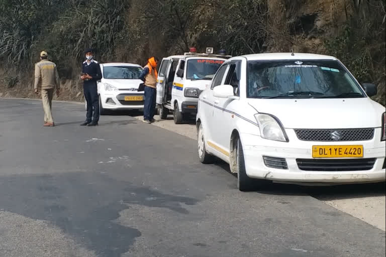 Bilaspur traffic police cut challans of drivers who violate rules