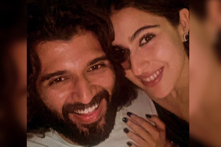 Sara Ali Khan has a 'fan moment' with Vijay Deverakonda