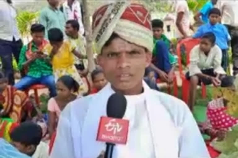 Chhattisgarh police host mass marriage of surrendered Naxals