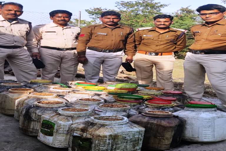 10 liter liquor seized including 690 kg mahua lahn