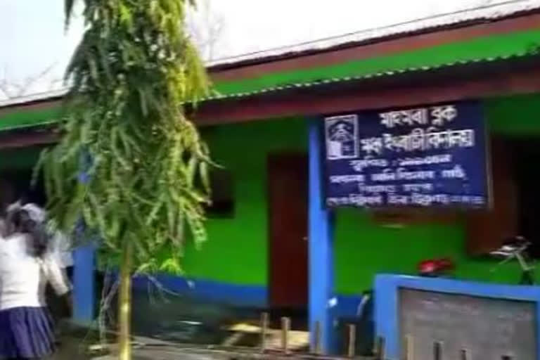 টিংখাঙত অন্ধকাৰৰ দিশে শিক্ষাৰ্থীৰ ভৱিষ্যত