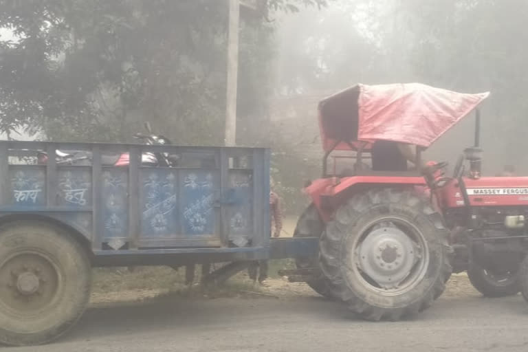 जोरदार टक्कर में बाइक सवार की मौत