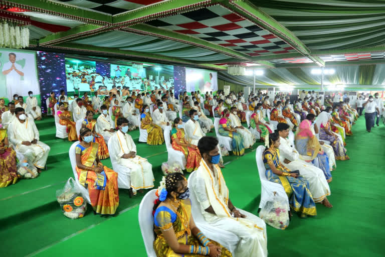 admk conduct 123 marriage function at covai for former cm jayalalitha birth anniversary