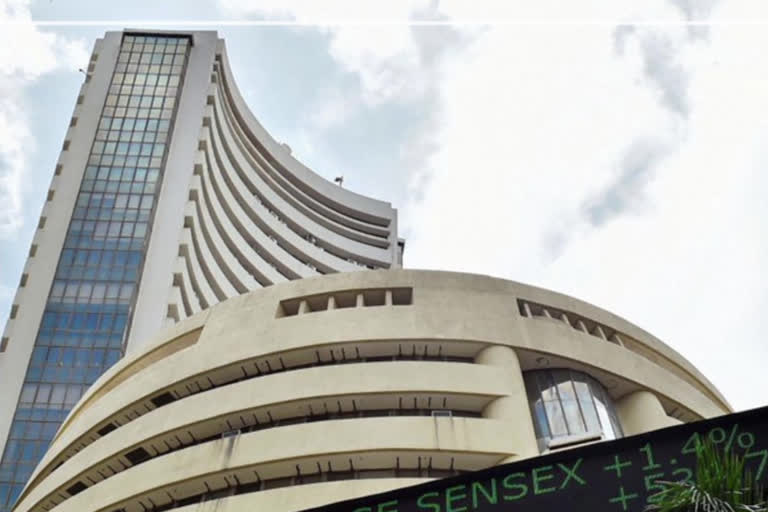 sensex-crossed-52k-mark-for-the-first-time-to-reach-record-high