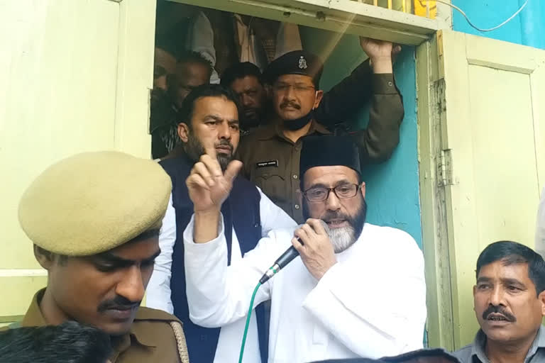 maulana tauqeer raza postponed his arrest plan