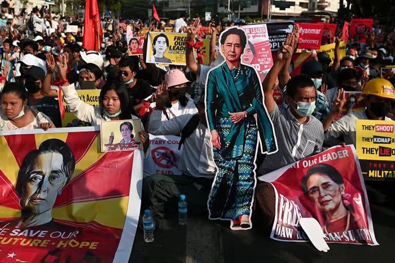 Protesters face upto 20 yrs' prison under new law  Myanmar protest  Myanmar crisis  മ്യാൻമര്‍ പ്രക്ഷോഭം  ആങ് സാൻ സൂചി  സൈനിക അട്ടിമറി