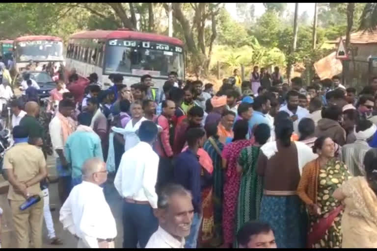 Farmerst protest against Elephants attack