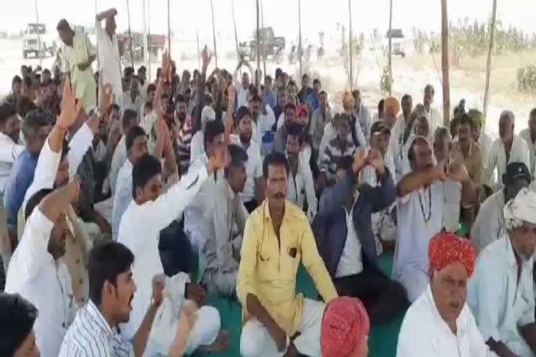 रिन्यू पावर कंपनी के खिलाफ ग्रामीणों का गुस्सा, Villagers angry against Renew Power Company