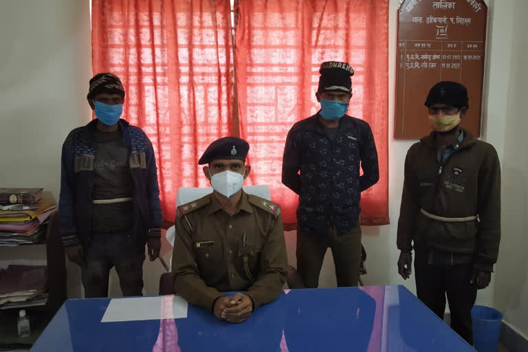 People who haul iron ore from fake documents arrested in chaibasa