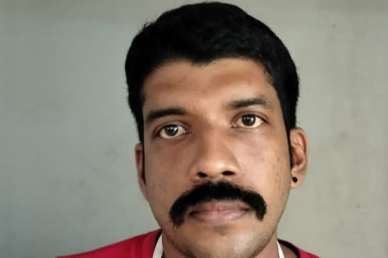 Police  സി.ഐ ചമഞ്ഞ് തട്ടിപ്പ് നടത്തിയ പ്രതി പിടിയില്‍  സി.ഐ ചമഞ്ഞ് തട്ടിപ്പ്  സി.ഐ ചമഞ്ഞ് തട്ടിപ്പ് അറസ്‌റ്റ്  man arrested for act as CI in Kollam  Kollam  Kollam arrest  kollam police arrest