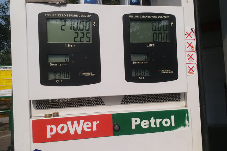 rising prices of petro in delhi