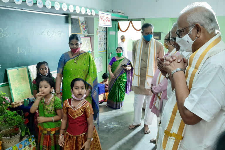 ashok gajapathiraju at mass aksharabhyas at vishaka