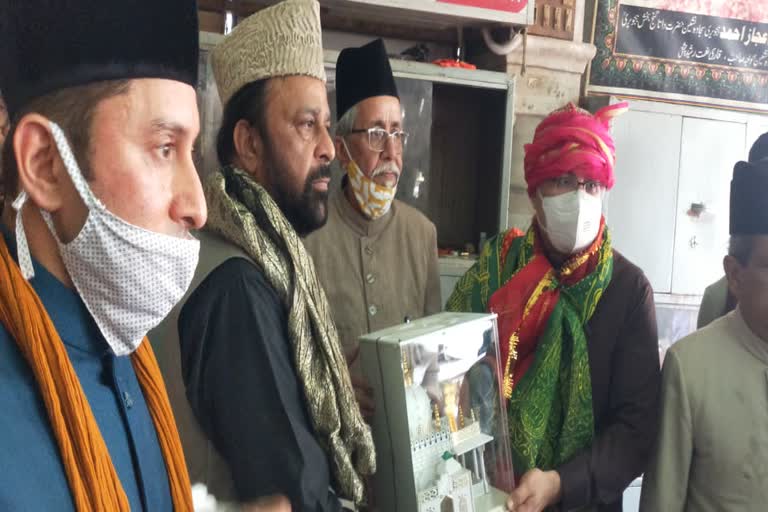 Pakistan High Commissioner Aftab Hussain's visit to Ajmer shrine