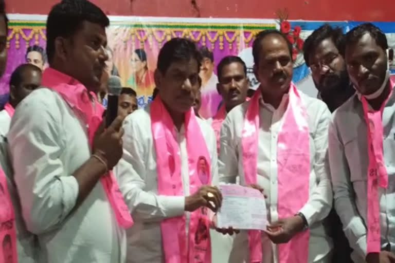 MP BB Patil participated in the Trs membership function held at NarayanaKhed