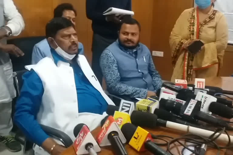 central minister Ramdas Athawale invited Hemant Soren to join NDA in ranchi