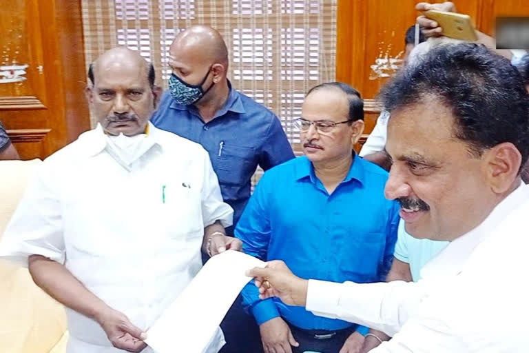 John Kumar, MLA resigns from Congress in Puducherry  Puducherry Assembly election  MLA resignation in Puducherry  പുതുച്ചേരിയിൽ വീണ്ടും രാജി  കാമരാജ് നഗർ നിയോജകമണ്ഡലം എം‌എൽ‌എ