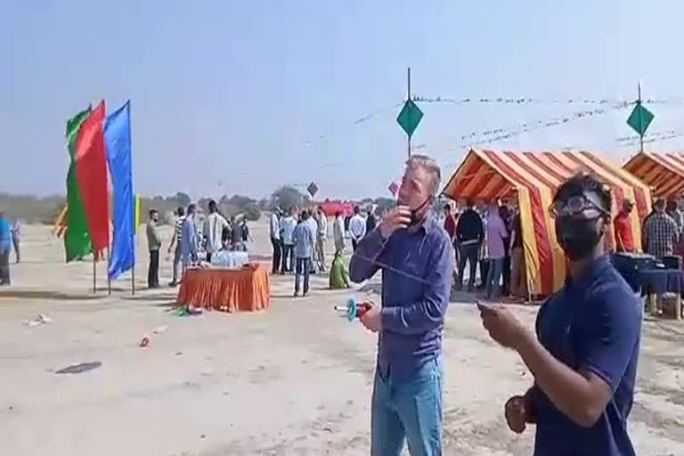 Mahajan Field Firing Range of Bikaner, Indian and US soldiers flew kites