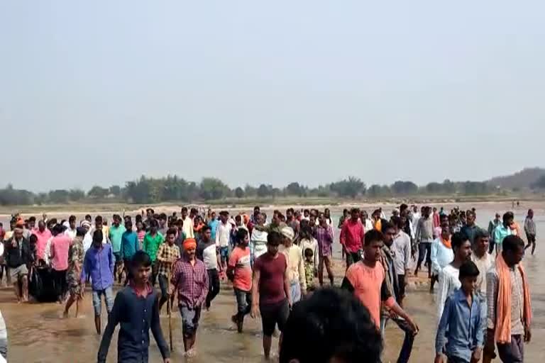 Dead body of Daroga Singh recovered from Koyal river in Garhwa