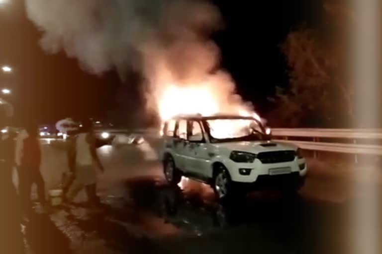 car rider died in a fire in jamshedpur