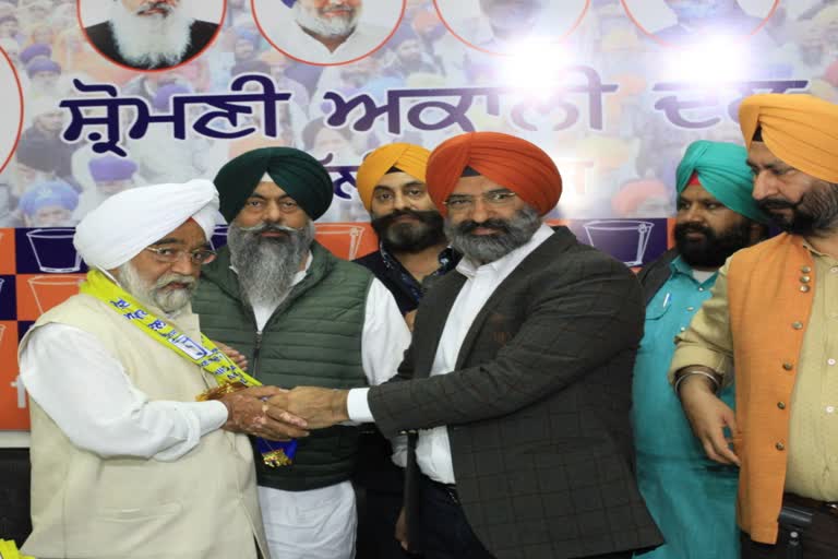 Shiromani Akali Dal joins Gurdev Singh in Delhi