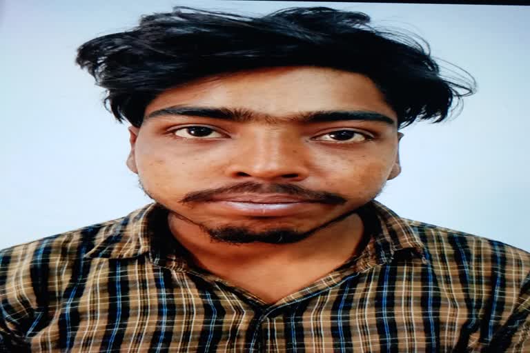 Patparganj Industrial Area Police Station caught notorious crook in Delhi