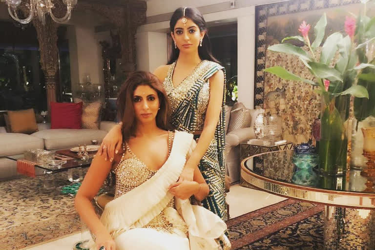 Navya Naveli Nanda politely shuts troll who tried to demean mom Shweta Bachchan