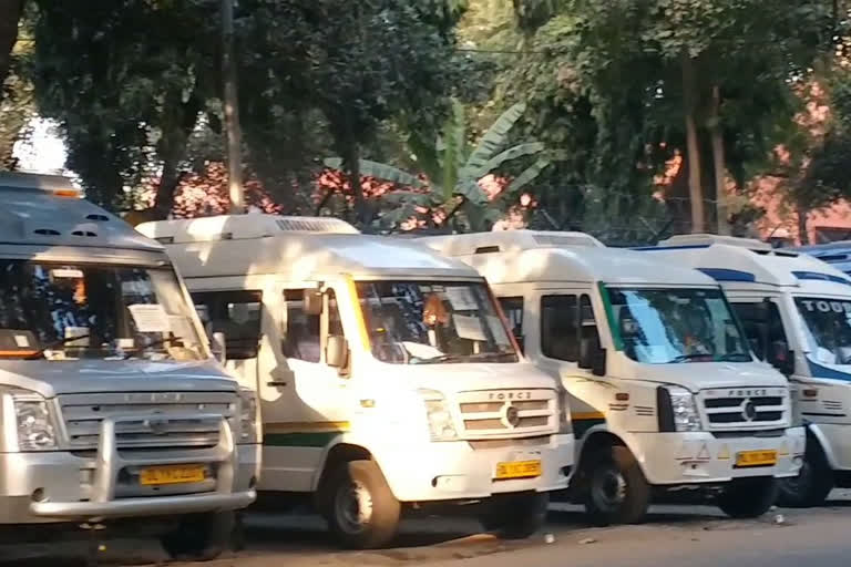 Delhi Taxi Tourist Transport Association warns