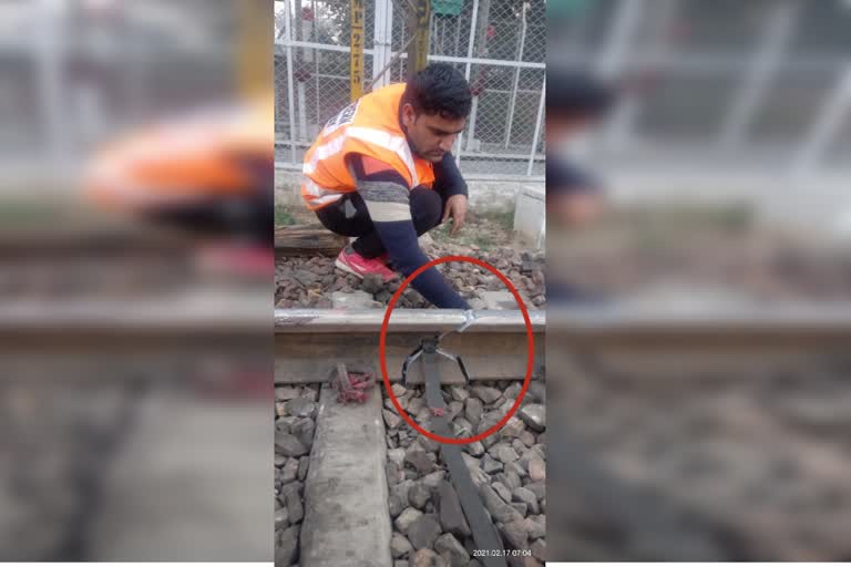 Faridabad Railway track broken