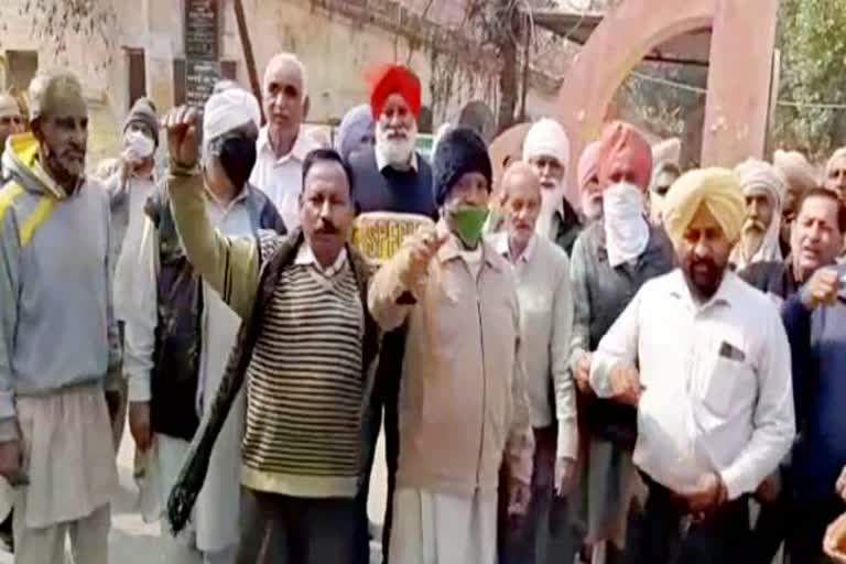 Sriganganagar news, Retired Roadways employees protested