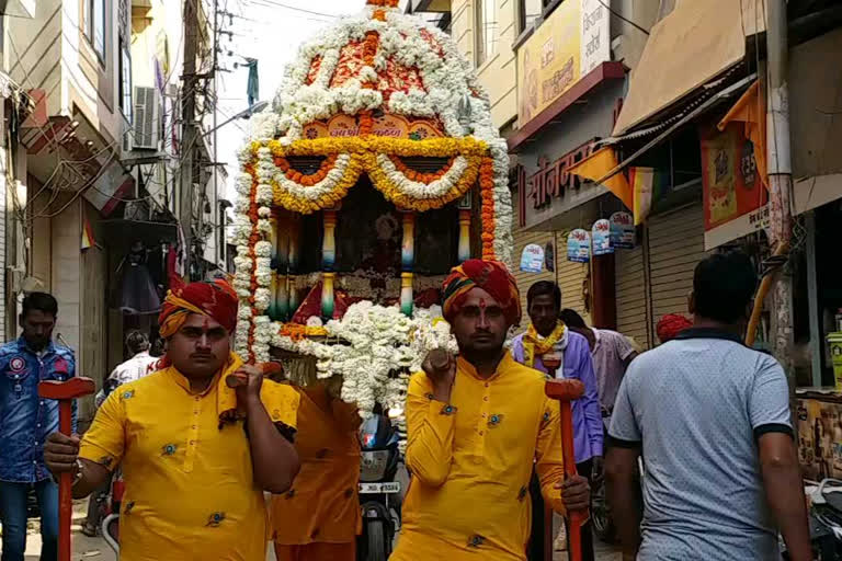 radha krishna shobhayatra taken out in agar malwa of malipura